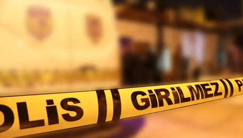 İzmir'de Aile İçi Kavga: 1 Çocuk da Dâhil 4 Kişi Ağır Yaralandı