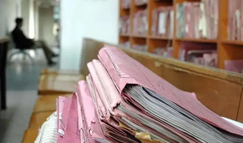 İcra Kabusu: Borcu Olmayan Vatandaşlar Neden Takibe Alınıyor?