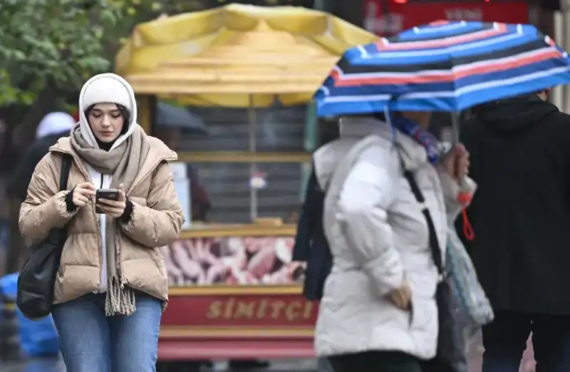 İstanbul'da Kışın Yüzünü Göremeyecek! Yağmur ve Yalancı Bahar Bekleniyor