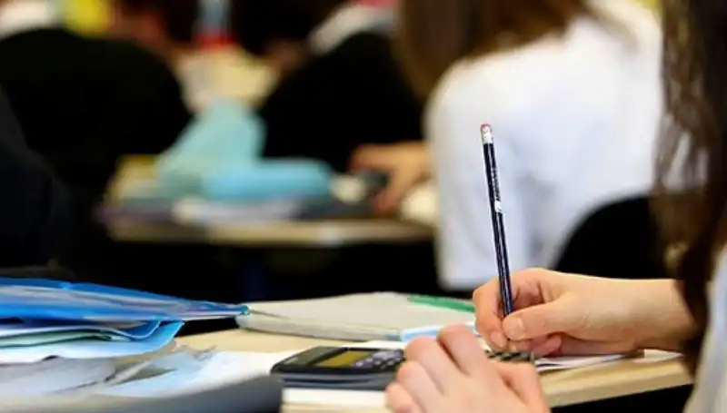 Üniversite Kontenjanlarında Düşüş: Nedenleri ve Geleceği Üzerine Tartışmalar