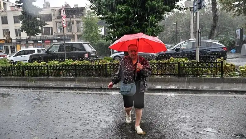 Türkiye'nin Birçok Şehrinde Sarı Kodlu Yağış Uyarısı: Hazırlıklı Olun