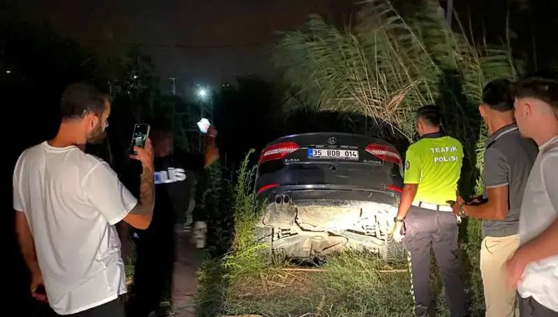 Dur İhtarına Uymayan Trafik Magandası Dere Yatağına Düşerek Komik Anlar Yaşattı