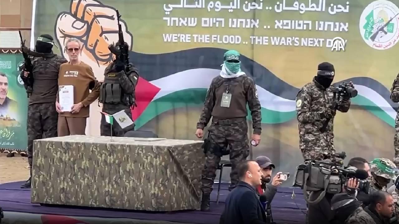 Hamas, İsrail ile Esir Takasında 3 İsrailli Erkek Esiri Kızılhaç'a Teslim Etti