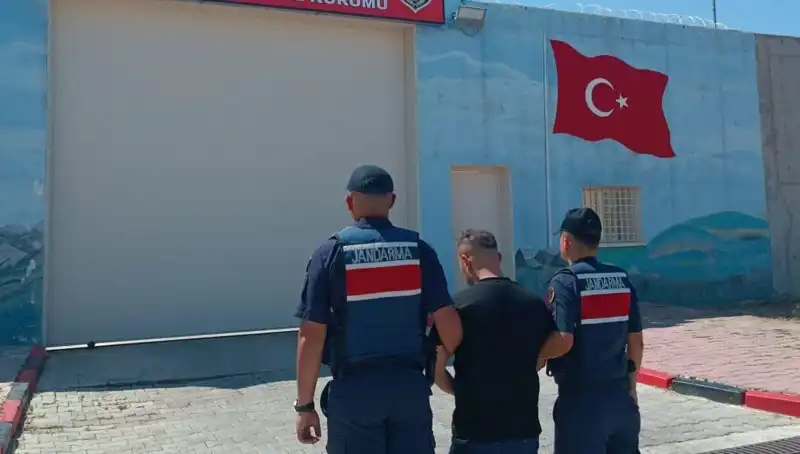 Afyon'da Suçlulara Operasyon: 9 Kişi Yakalandı, Şehirde Huzur Sağlandı