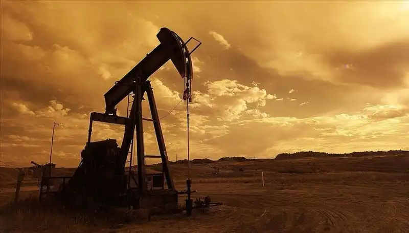 Orta Doğu'da Sıcak Gece: Petrol Fiyatları Tavan Yaparak Dalgalanıyor