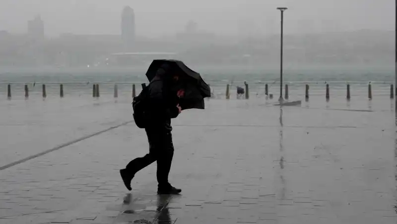 Marmara'da Hava Sıcaklığı Aniden Düşerek Soğuk Bir Havaya Dönüştü