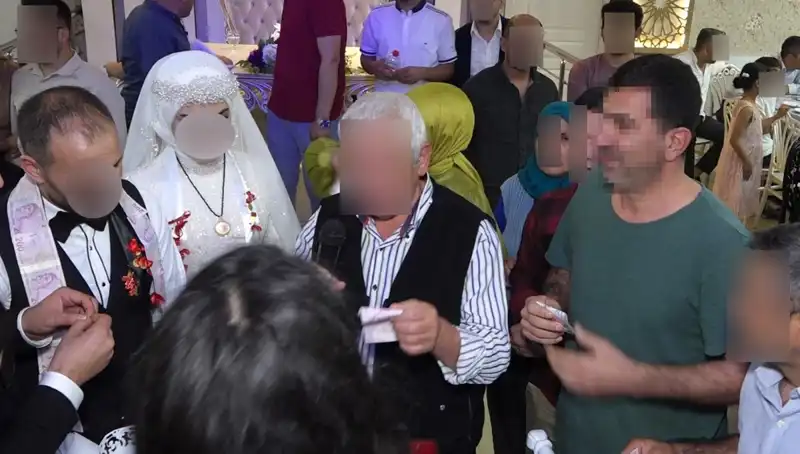 Davetsiz Düğüne Gitti, Pasta Yedi ve Takıları Çaldı: Şok Eden Olay