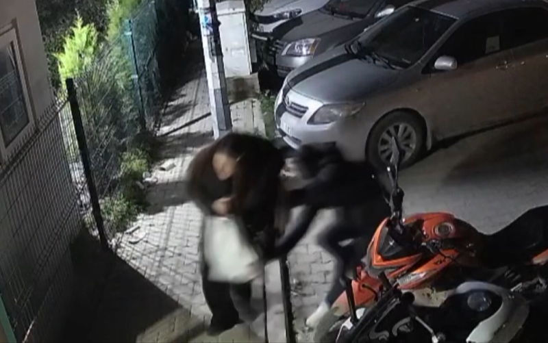 İzmir'de Saplantılı Aşkın Faciası: Genç Kadın Cinayete Kurban Gitti