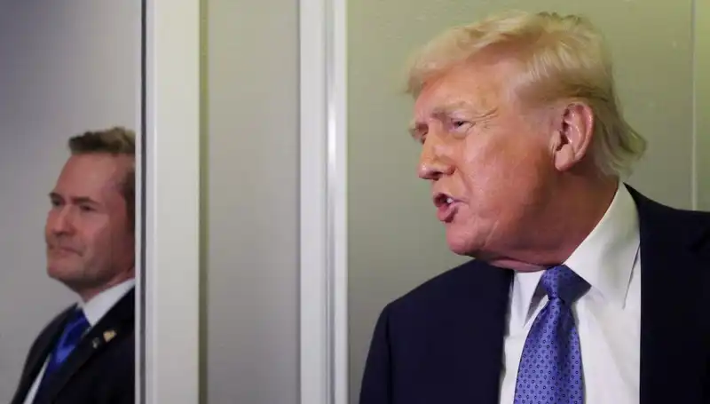 Trump’ın İkna Gücü: Mike Waltz’ın Görevden Alınmasının Arkasındaki Gerçekler