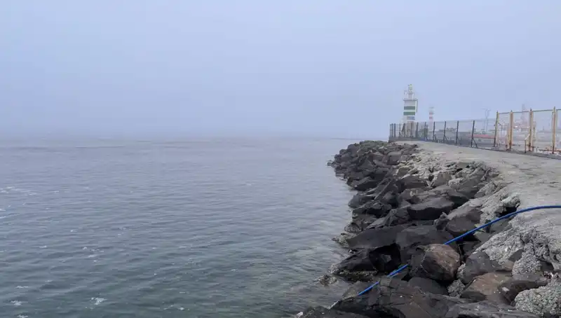 Çanakkale'de Yoğun Sis Nedeniyle Gemi Geçişleri Durduruldu