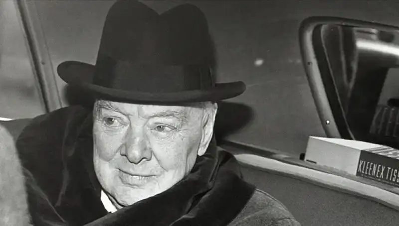 Churchill’in Bekar Evi Tarihi Mirasıyla Satışta: Fiyat 3.75 Milyon Sterlin
