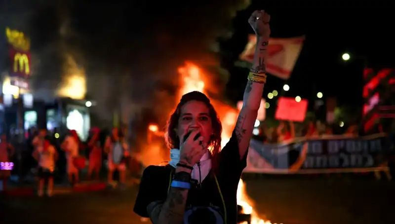 İsrail'de Binlerce Kişi Sokaklarda: Gazze Savaşı Son Bulsun!