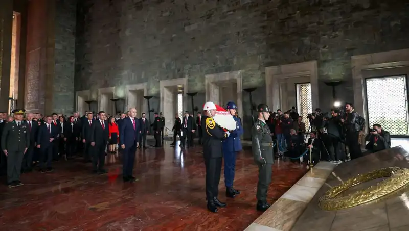 Devlet Erkanı, Anıtkabir'de Tarihi Bir Anma Töreni Gerçekleştirdi