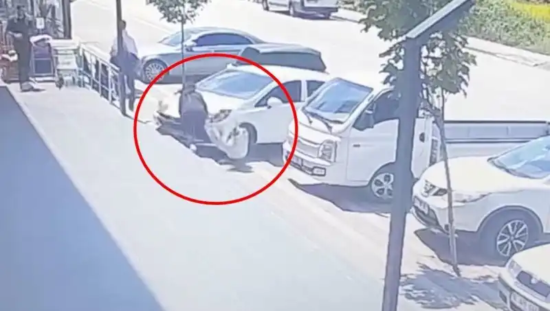 Yalova'da Genç Öğrencinin Ölümüne Yol Açan Korkunç Trafik Kazası