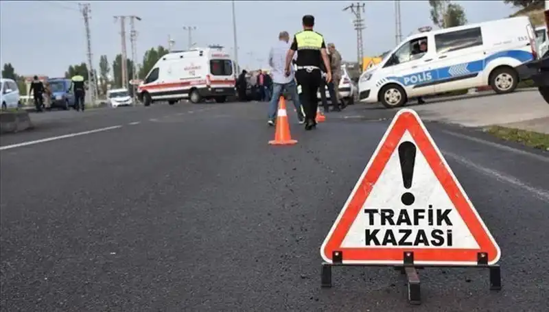 Tekirdağ'da Otomobil Bariyere Çarptı: Kaza Kurbanı Bir Hayat