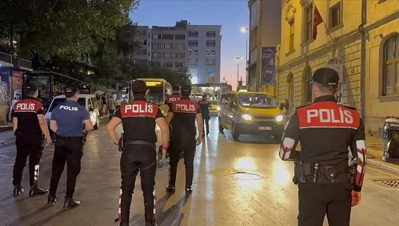 Megakentte Asayiş Operasyonu: Yüzlerce Gözaltı ve Artan Güvenlik Önlemleri