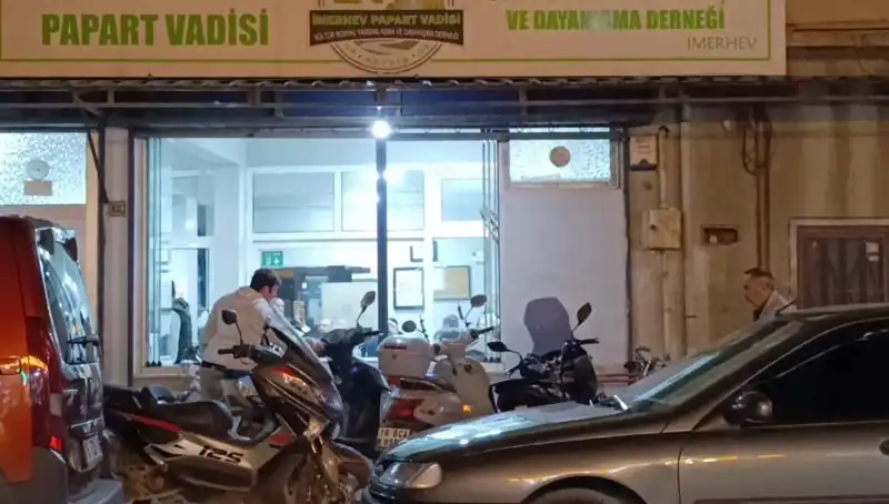Yerel Bıçaklı Kavga: Bir Kişi Ağır Yaralandı, Olayda Neler Oldu?