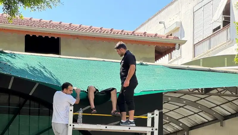 Dengesini Kaybeden Gencin Balkondan Düşme Anı Yürekleri Ağızlara Getirdi