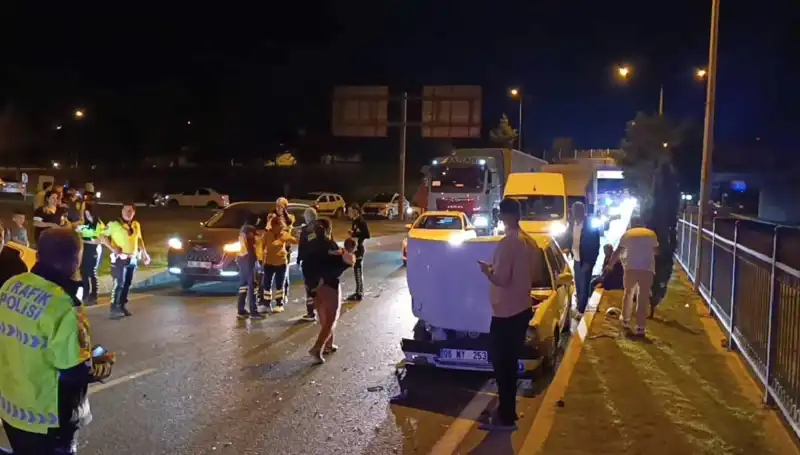 Otoyolda Geri Dönüş Kuralı İhlali: İki Çocukla Dört Yaralı
