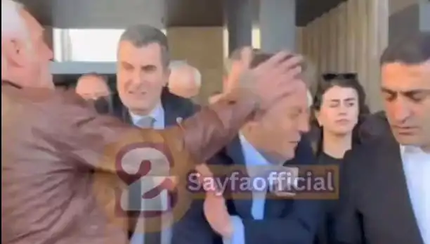 Özgür Özel, AKM Çıkışında Fiziksel Saldırıya Uğrayan İlk Siyasetçi Değil!