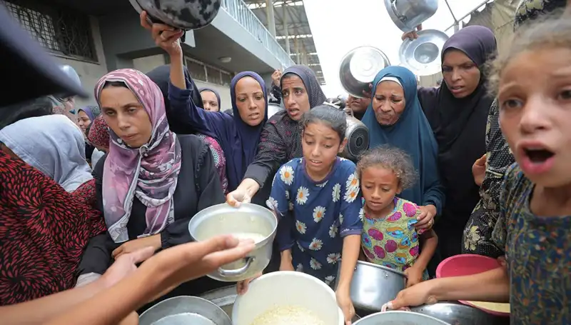 Gazze’de Açlıktan Ölenlerin Sayısı Artmaya Devam Ediyor, 222’ye Ulaştı
