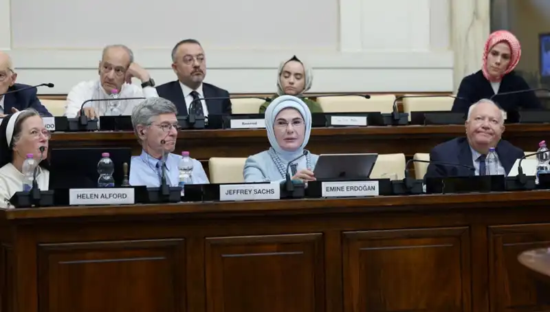 Emine Erdoğan’dan Vatikan’da İlham Verici “Dünya 5’ten Büyüktür” Mesajı