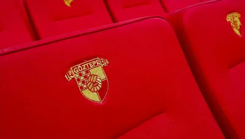 Göztepe, Yıldız Futbolcu Junior Olaitan ile Anlaşma Sağladı